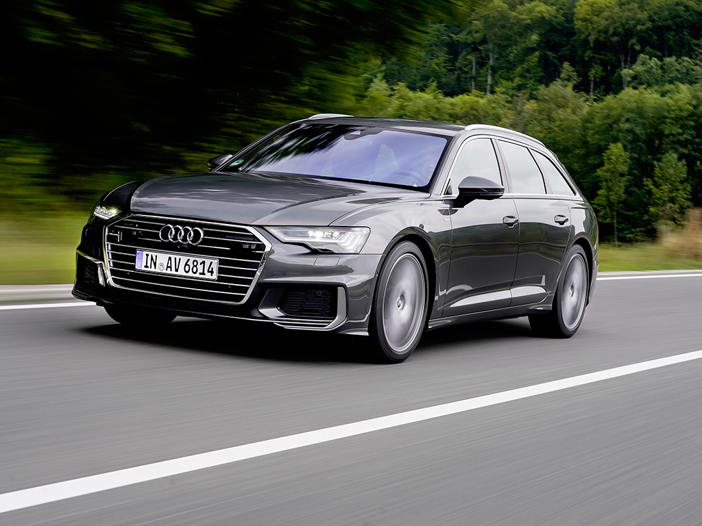 Audi A4 negro en concesionario oficial